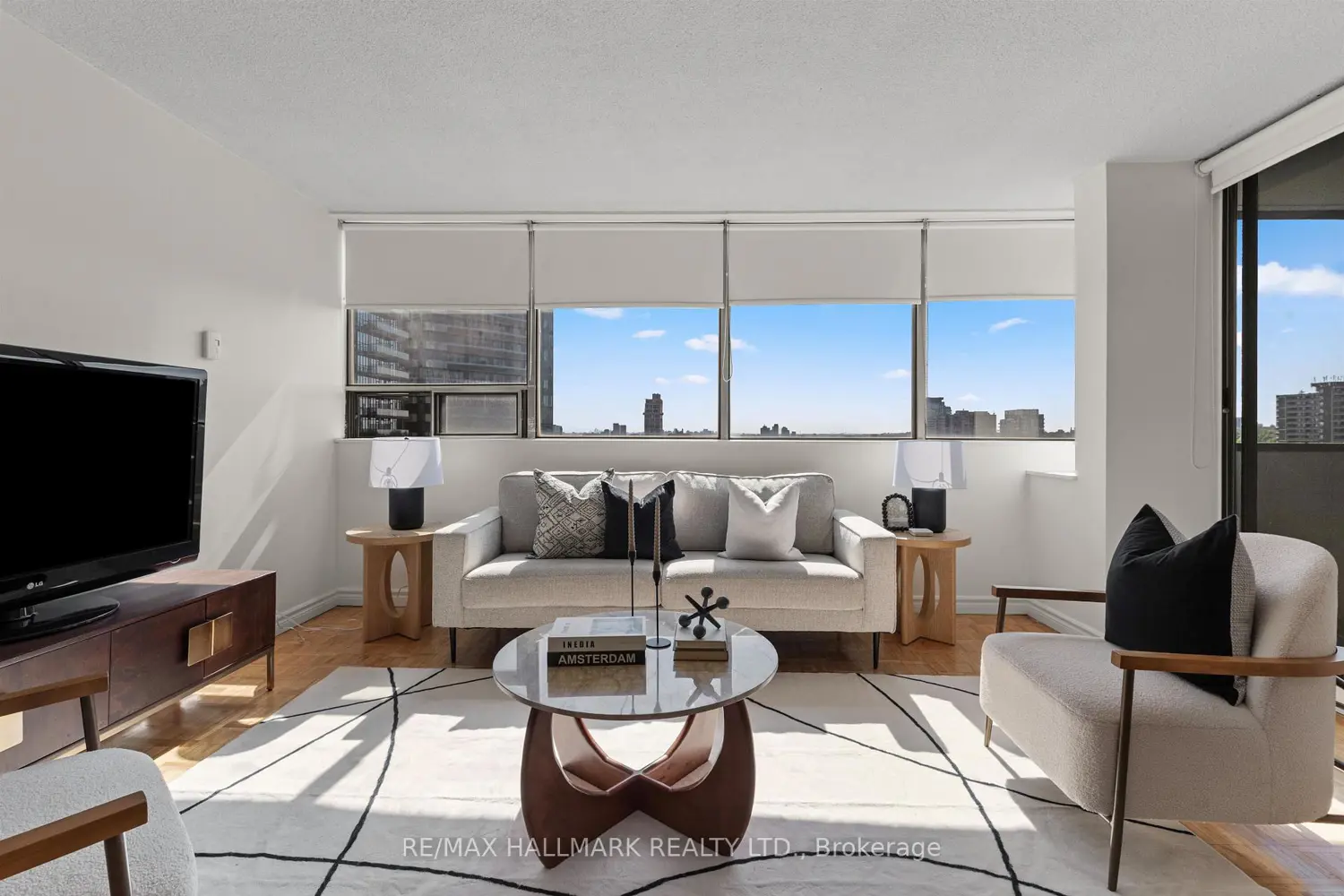 Additional image 9 of 914 Yonge Street 1506