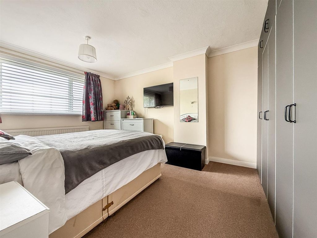 Additional image 12 of 4 bed detached house for saleFroxfield Gardens, Portchester PO16
