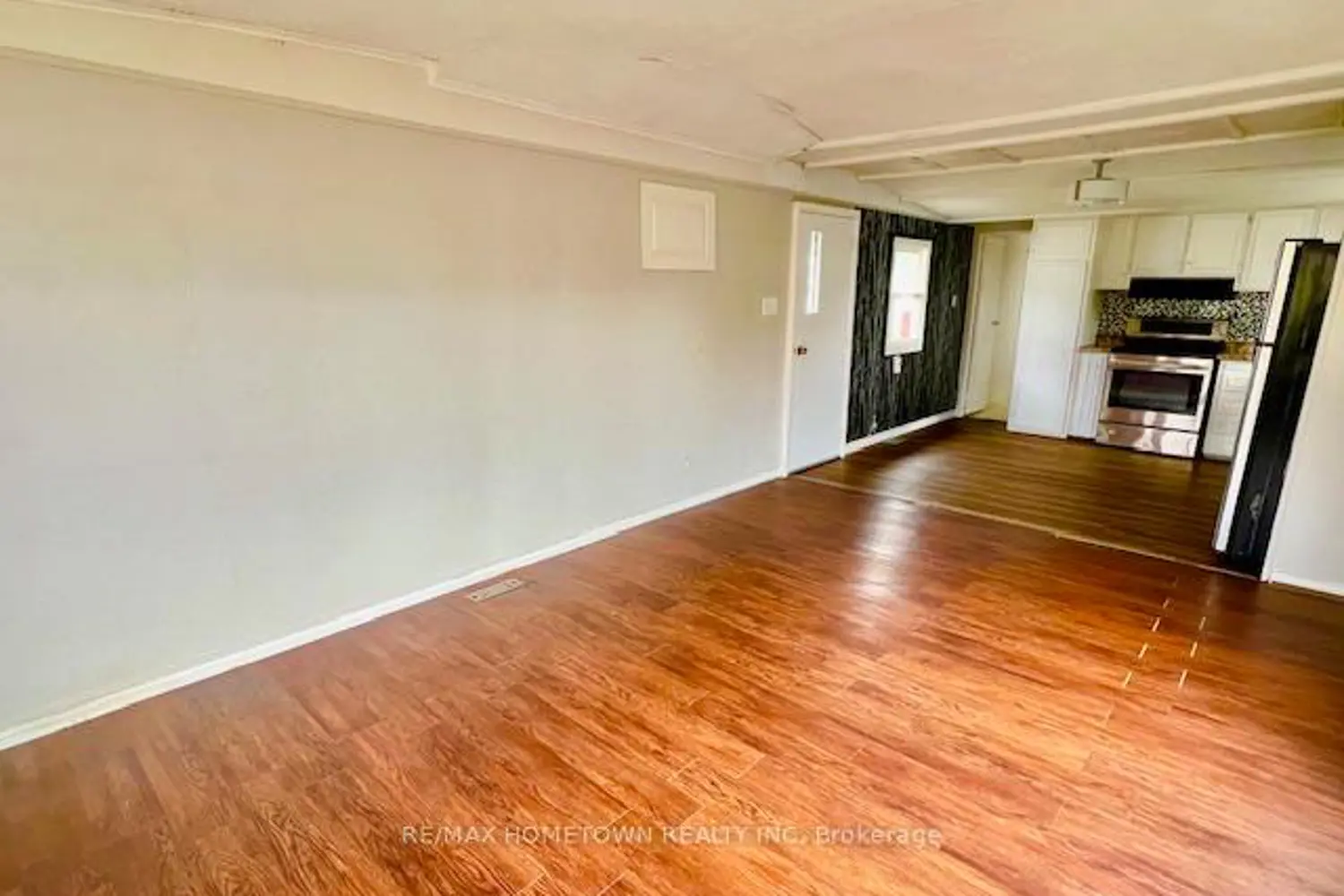 Additional image 5 of 1871 Oxford Avenue 3