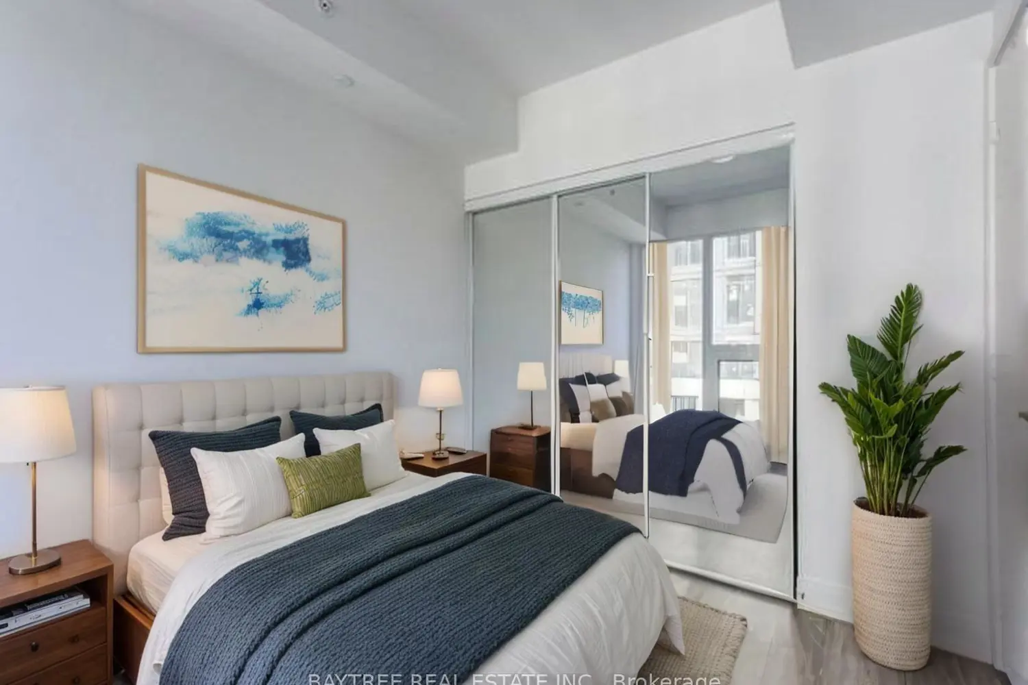 181 Dundas Street 5612