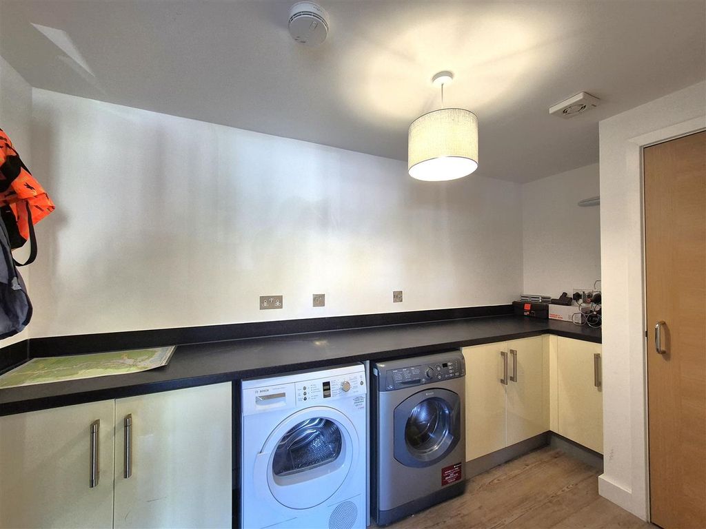 Additional image 10 of 3 bed flat for saleStation Road, Fowey PL23