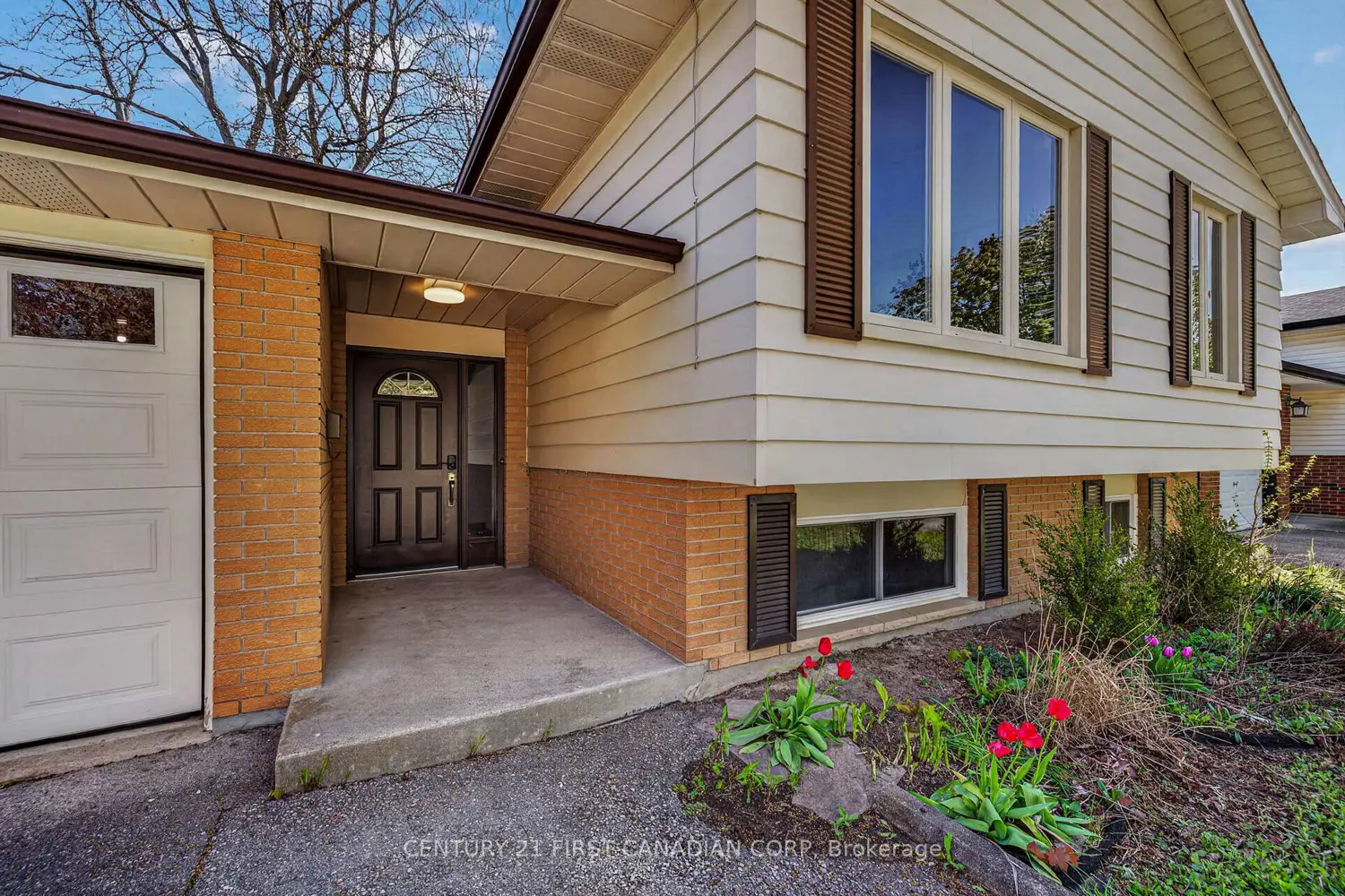 320 Blue Forest Drive photo 2