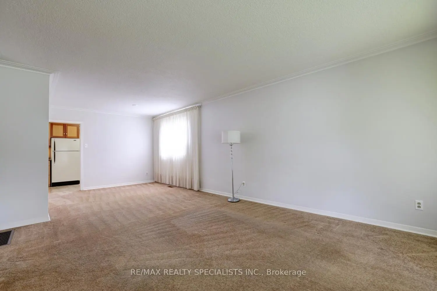 2055 Family Crescent photo 4