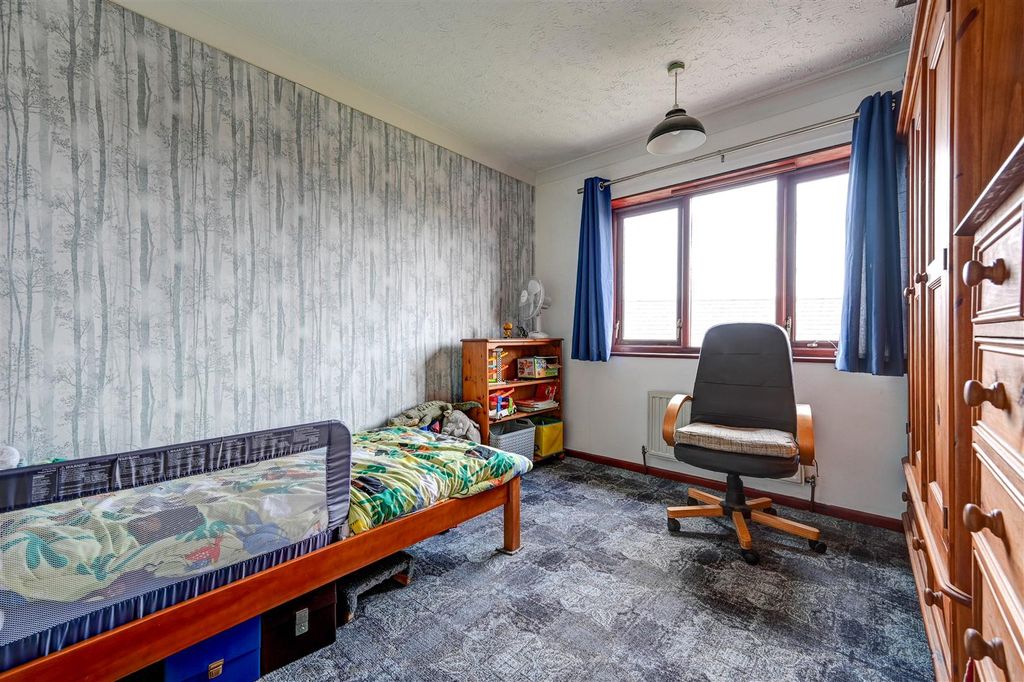 Additional image 23 of 5 bed detached house for saleFell Way, Bradwell, Great Yarmouth NR31