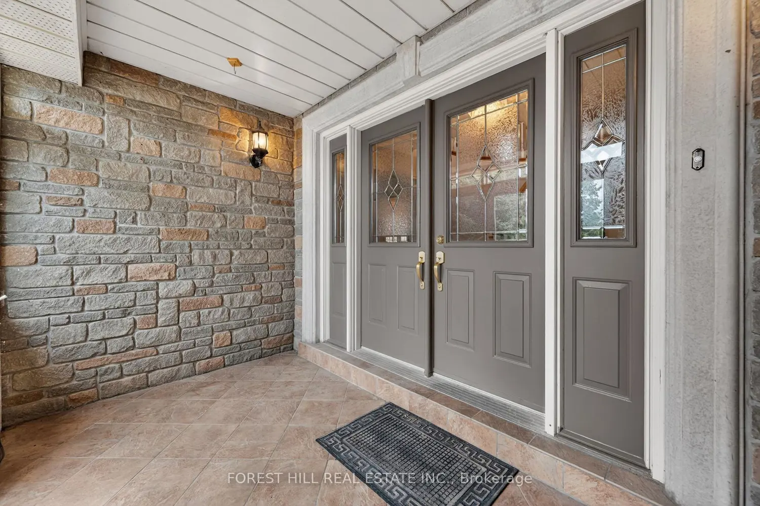 10601 Bathurst Street photo 2