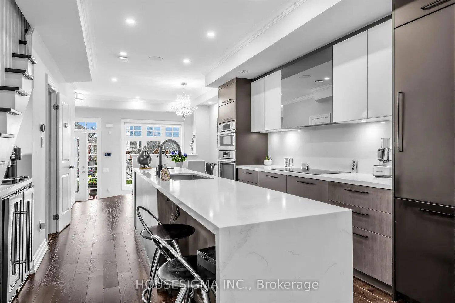 Additional image 6 of 361 Roehampton Avenue