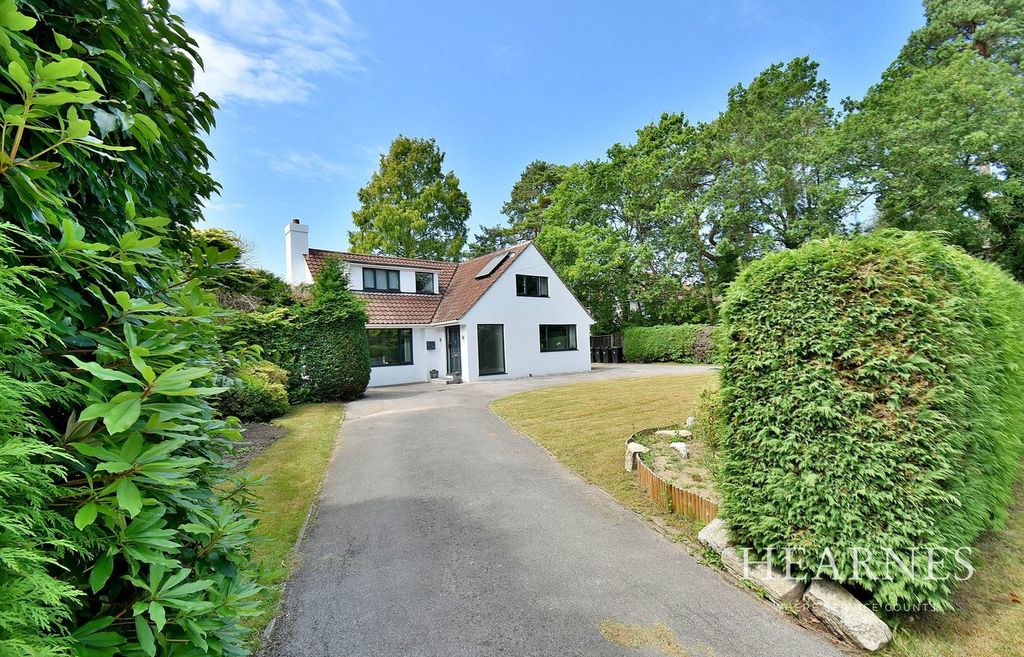 4 bed detached house for saleGolf Links Road, Ferndown BH22