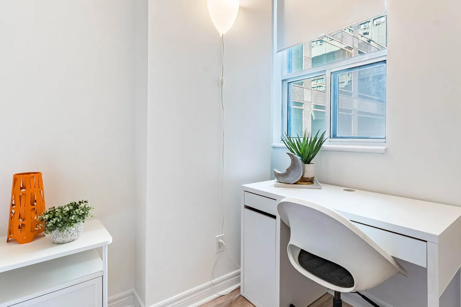 Additional image 10 of 55 Bloor Street 802