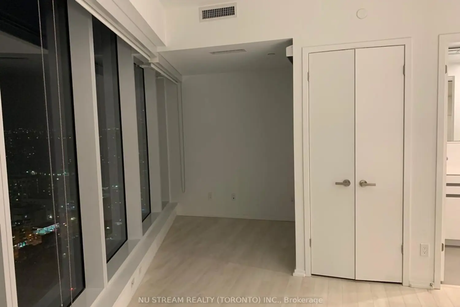 Additional image 5 of 197 Yonge Street 3213