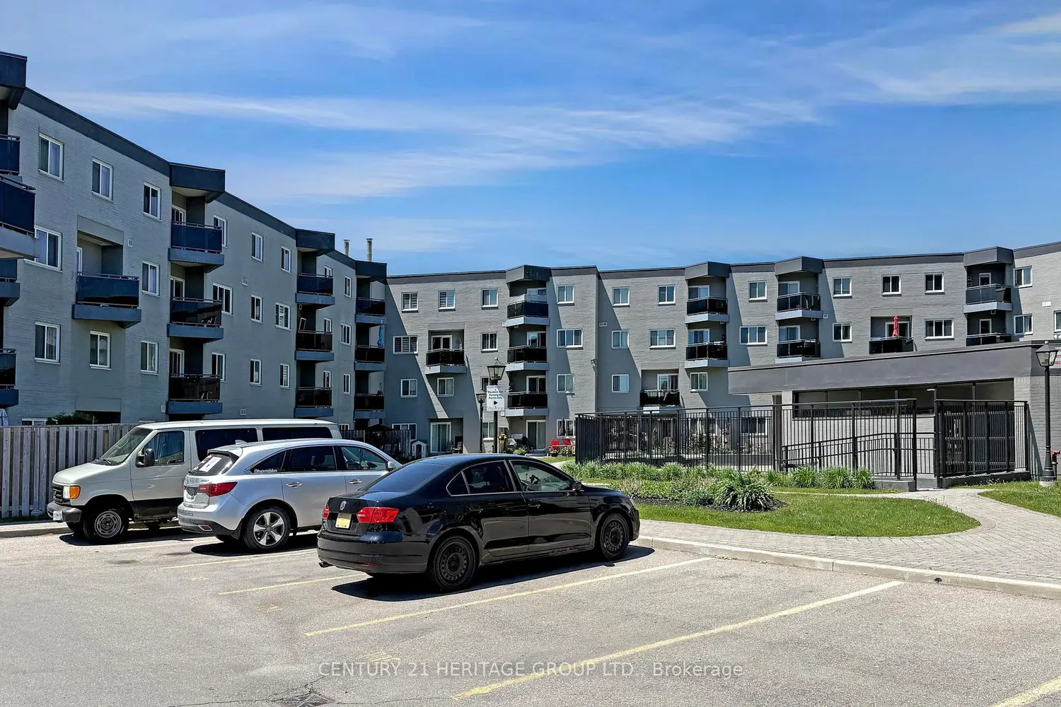 2001 Bonnymede Drive 91