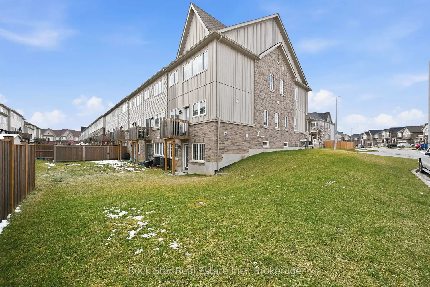 Additional image 6 of 4042 Maitland Street