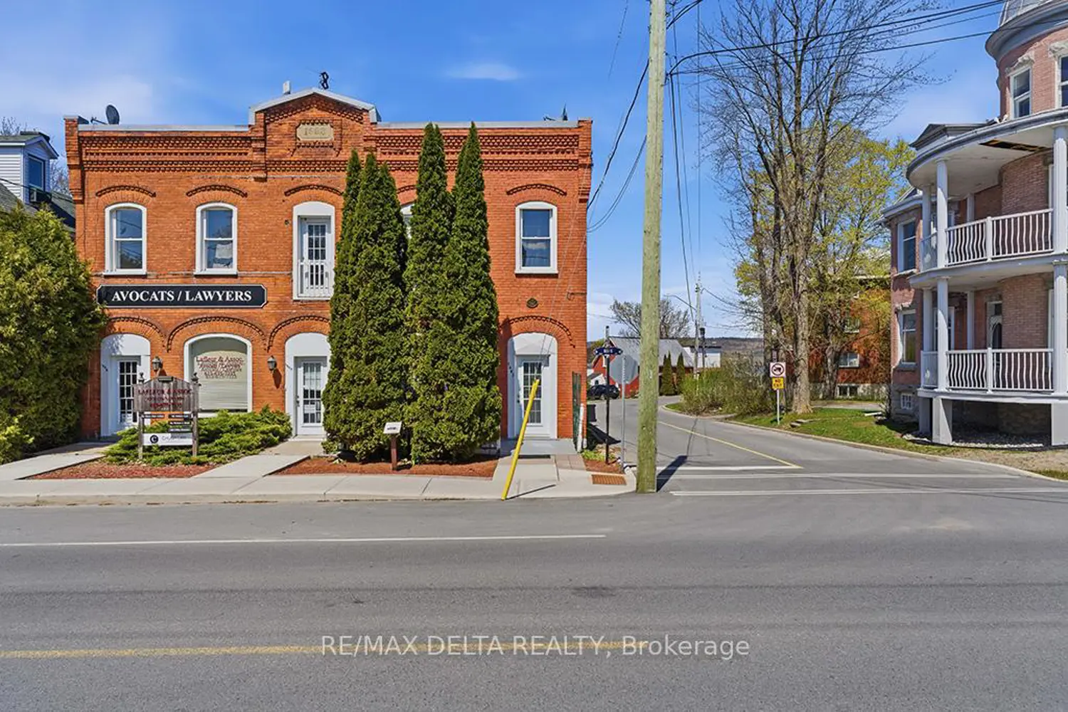 1040-1042 King Street