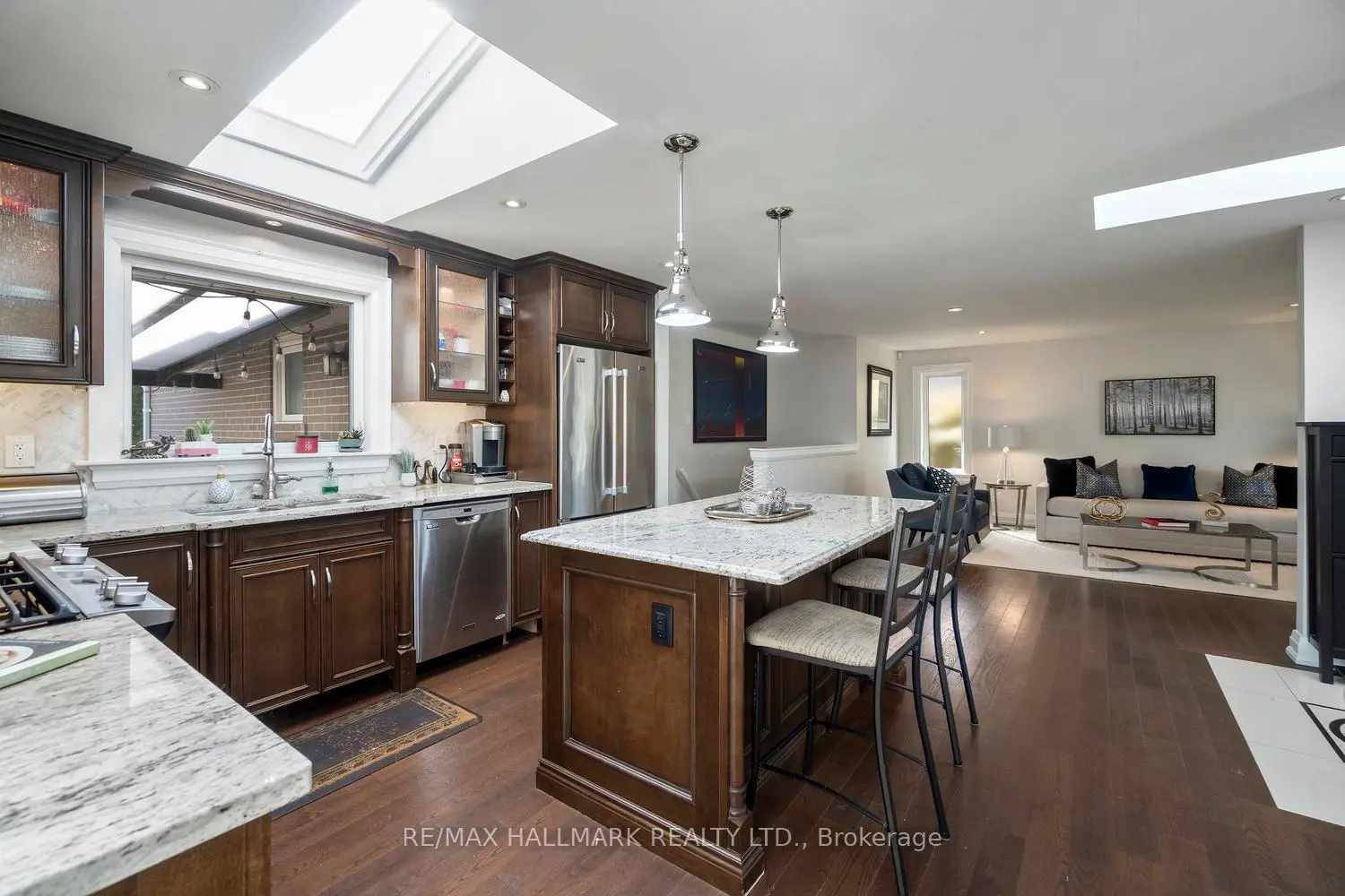 37 Lewin Crescent photo 3