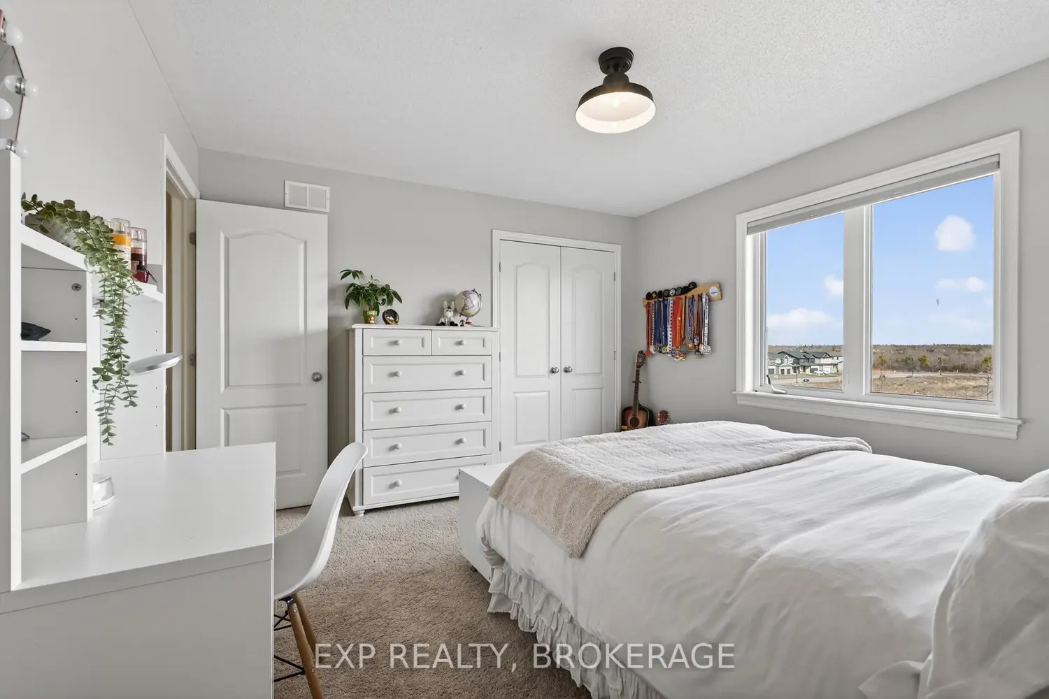 1140 Escala Crescent photo 5