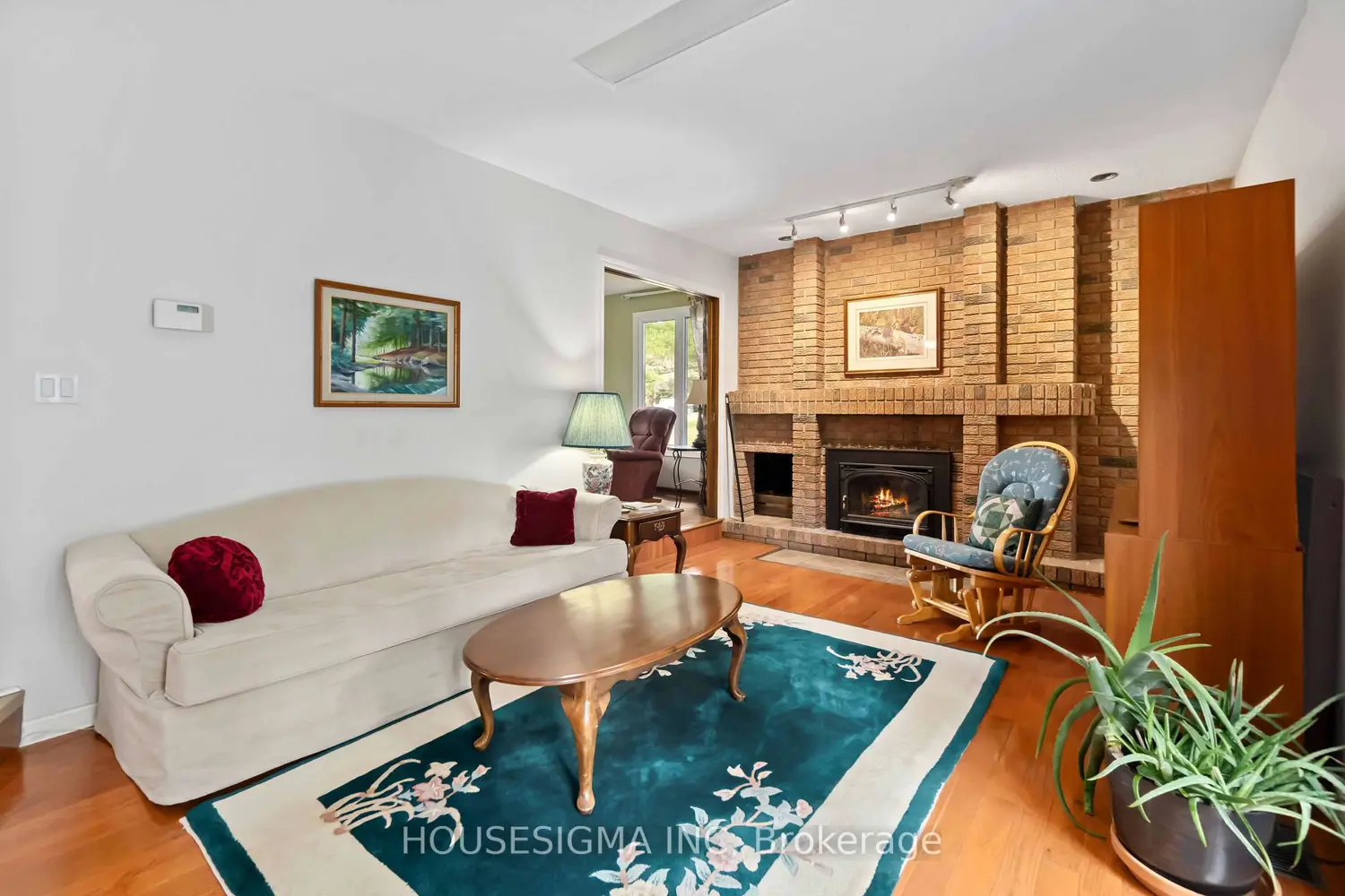 62 Hurd Street photo 3