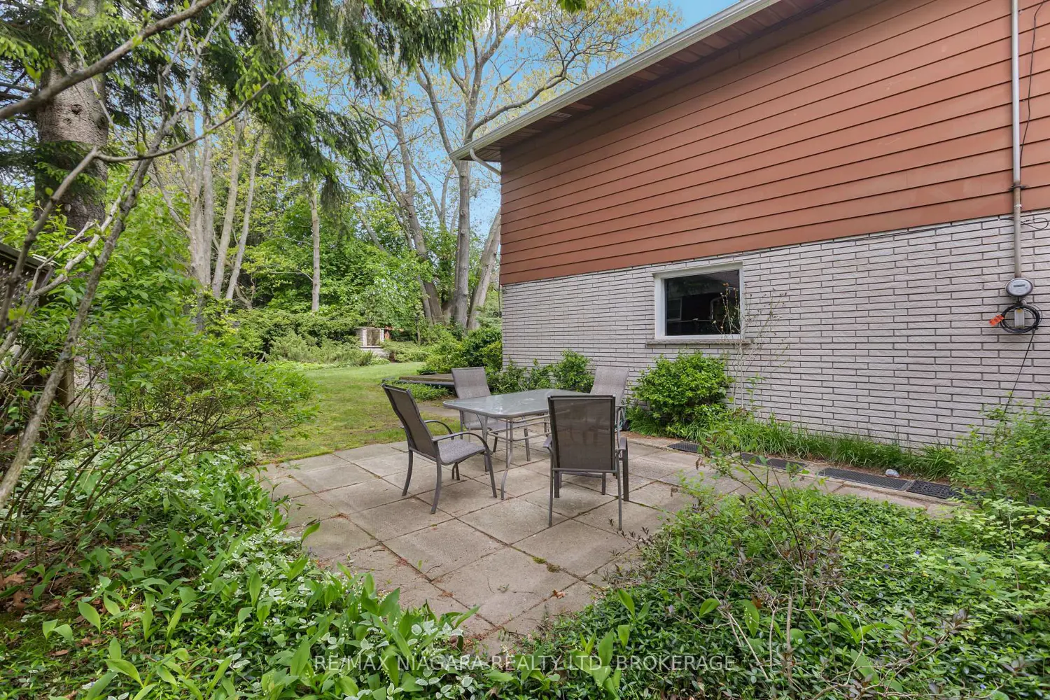 1176 Sunset Drive photo 4
