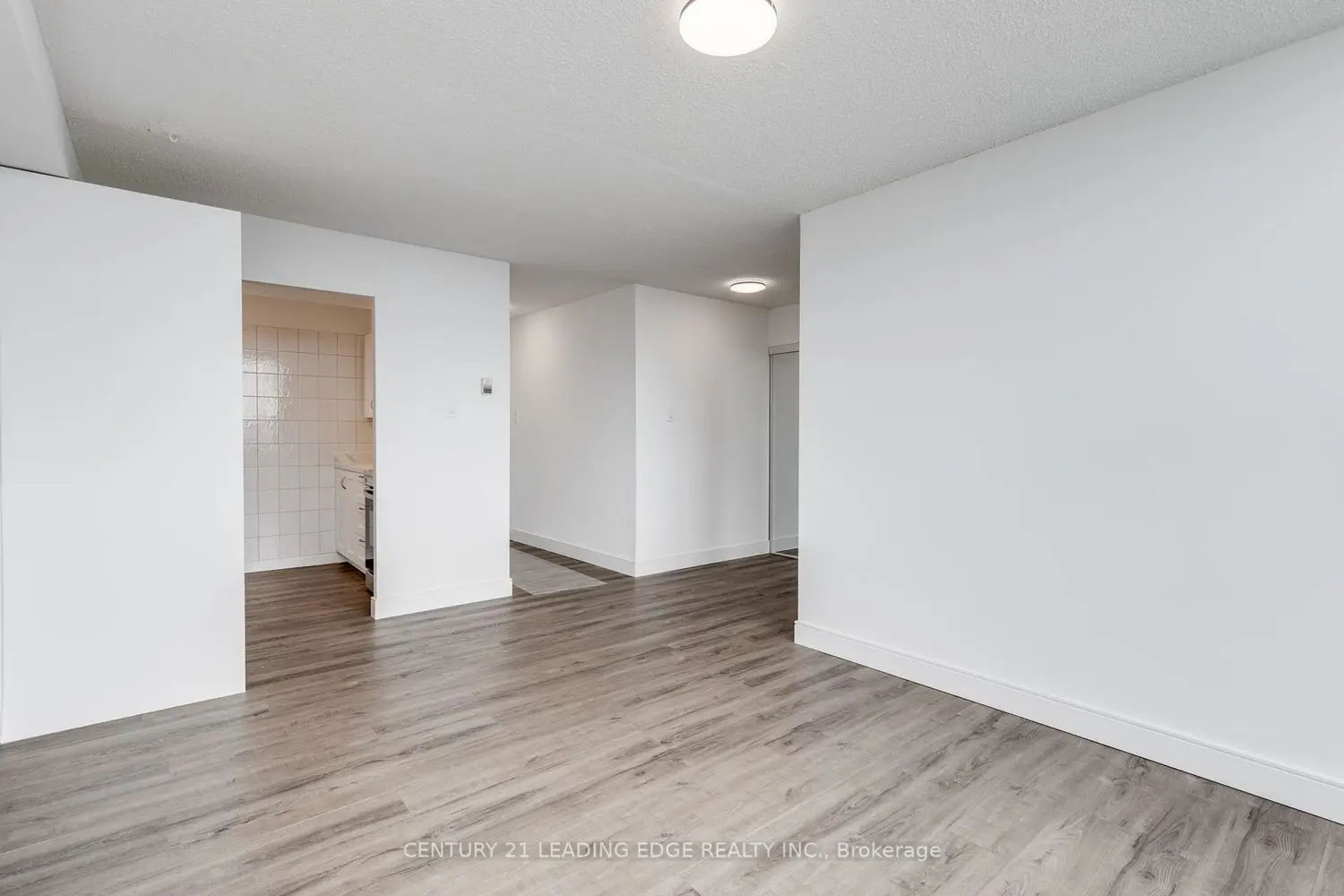 200 Lotherton Pathway 1208
