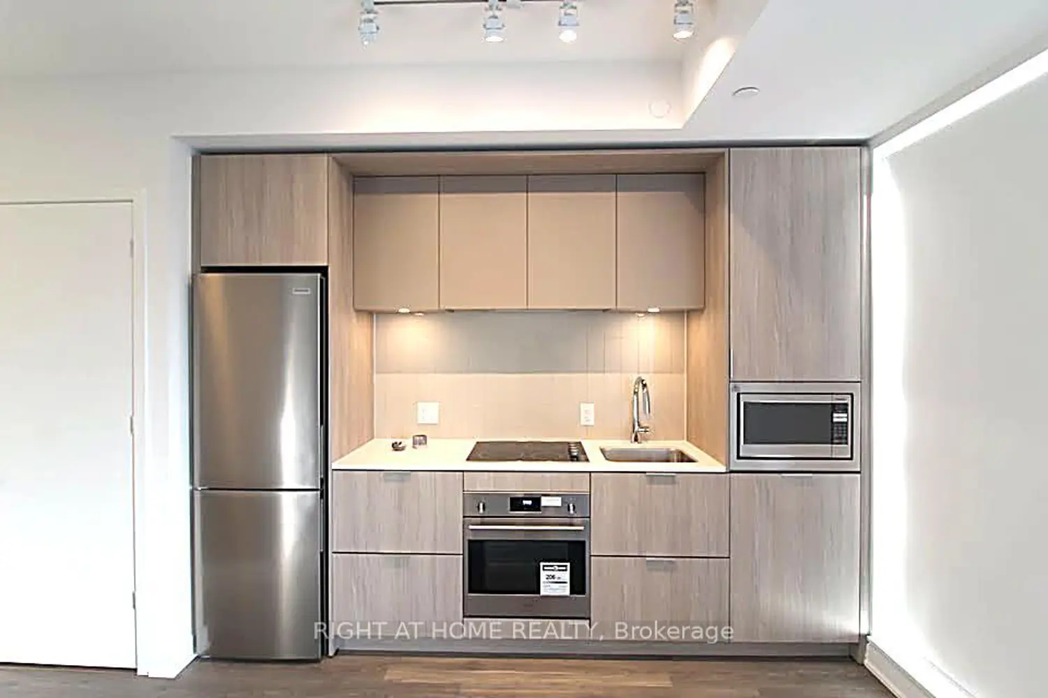 Additional image 3 of 130 River Street 1606