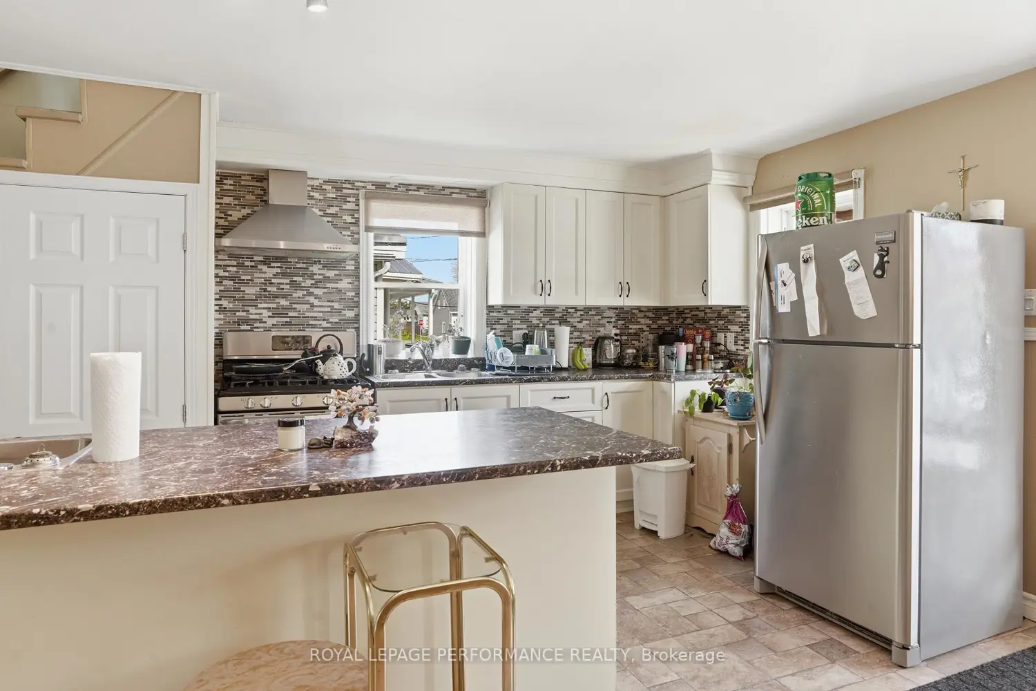 378 St. Joseph Street photo 5