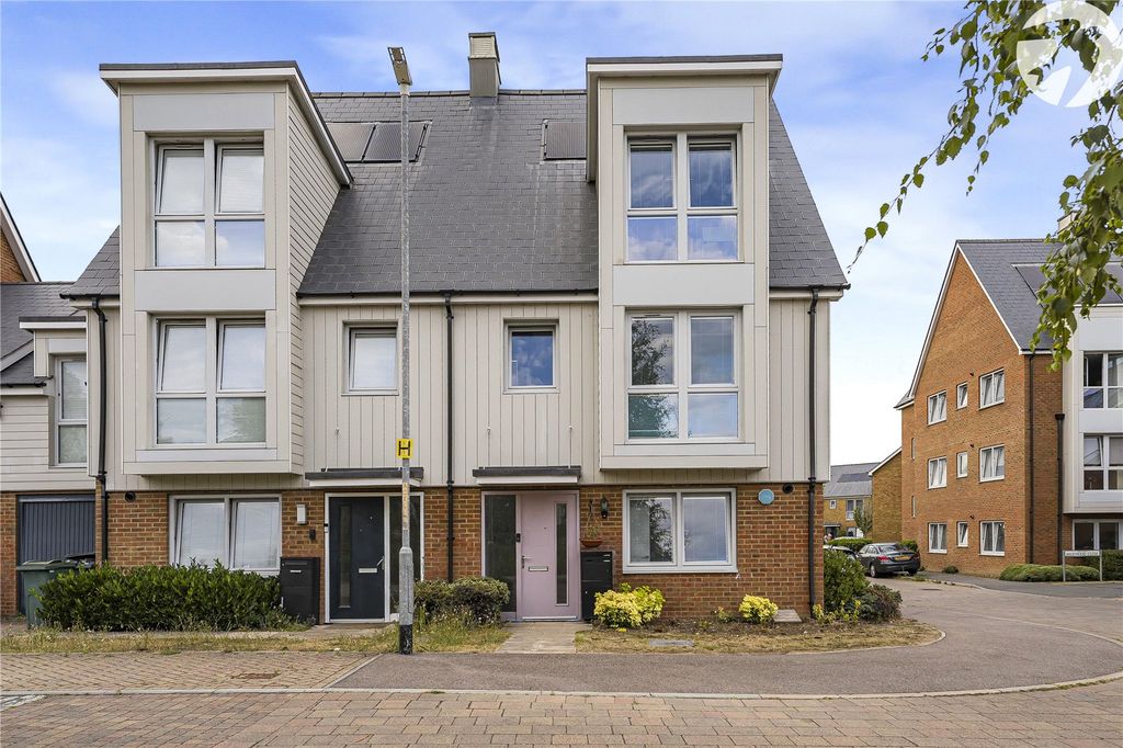 4 bed end terrace house for saleCastleridge Drive, Greenhithe, Kent DA9