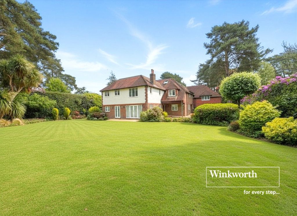 3 bed flat for saleGolf Links Road, Ferndown, Dorset BH22