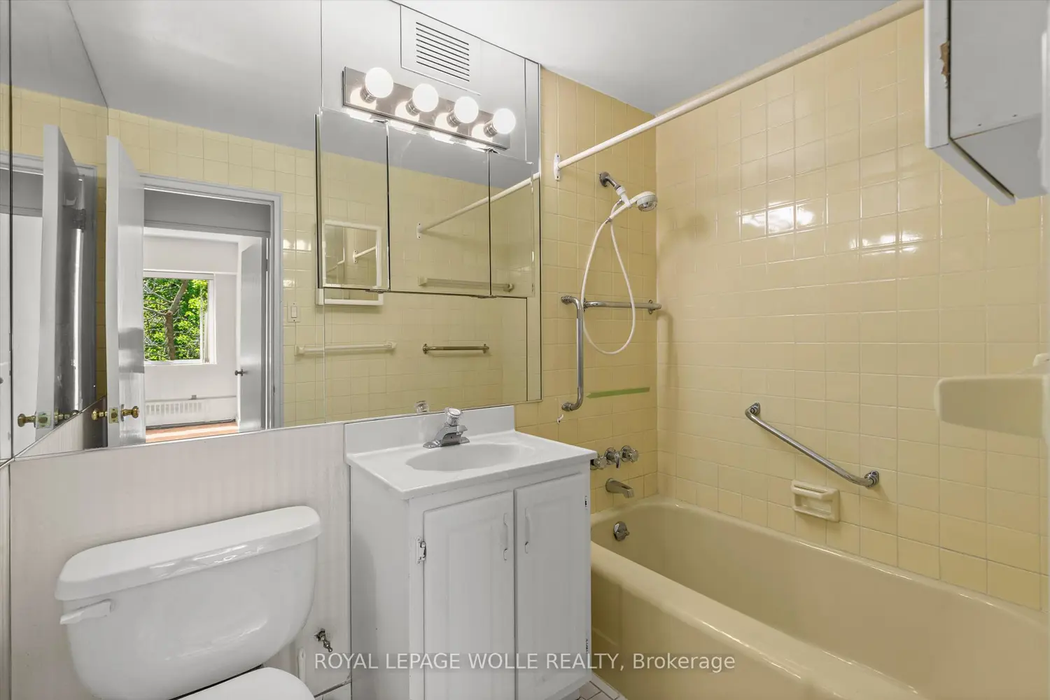 Additional image 11 of 21 Dale Avenue 904