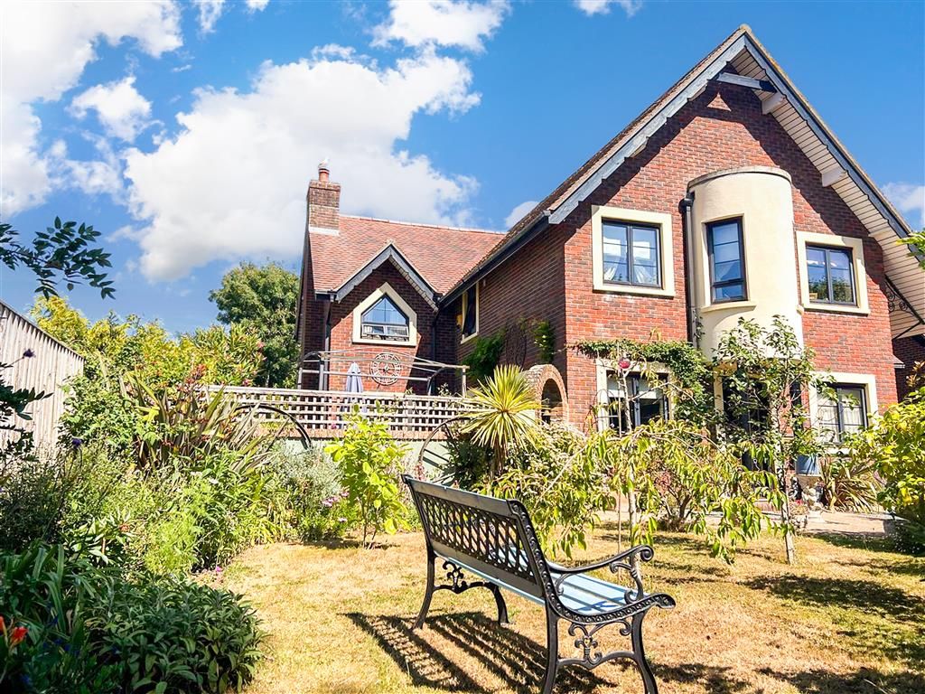 Additional image 17 of 4 bed detached house for saleLime Tree Court, Freshwater, Isle Of Wight PO40