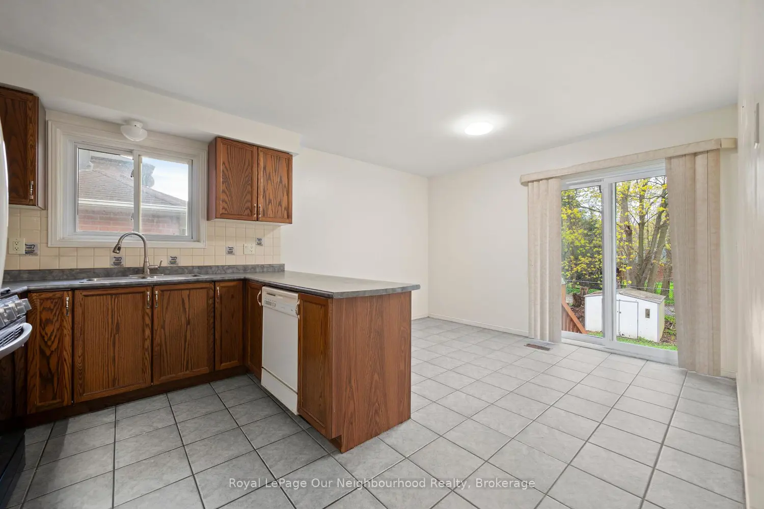 Additional image 4 of 191 Carroll Crescent