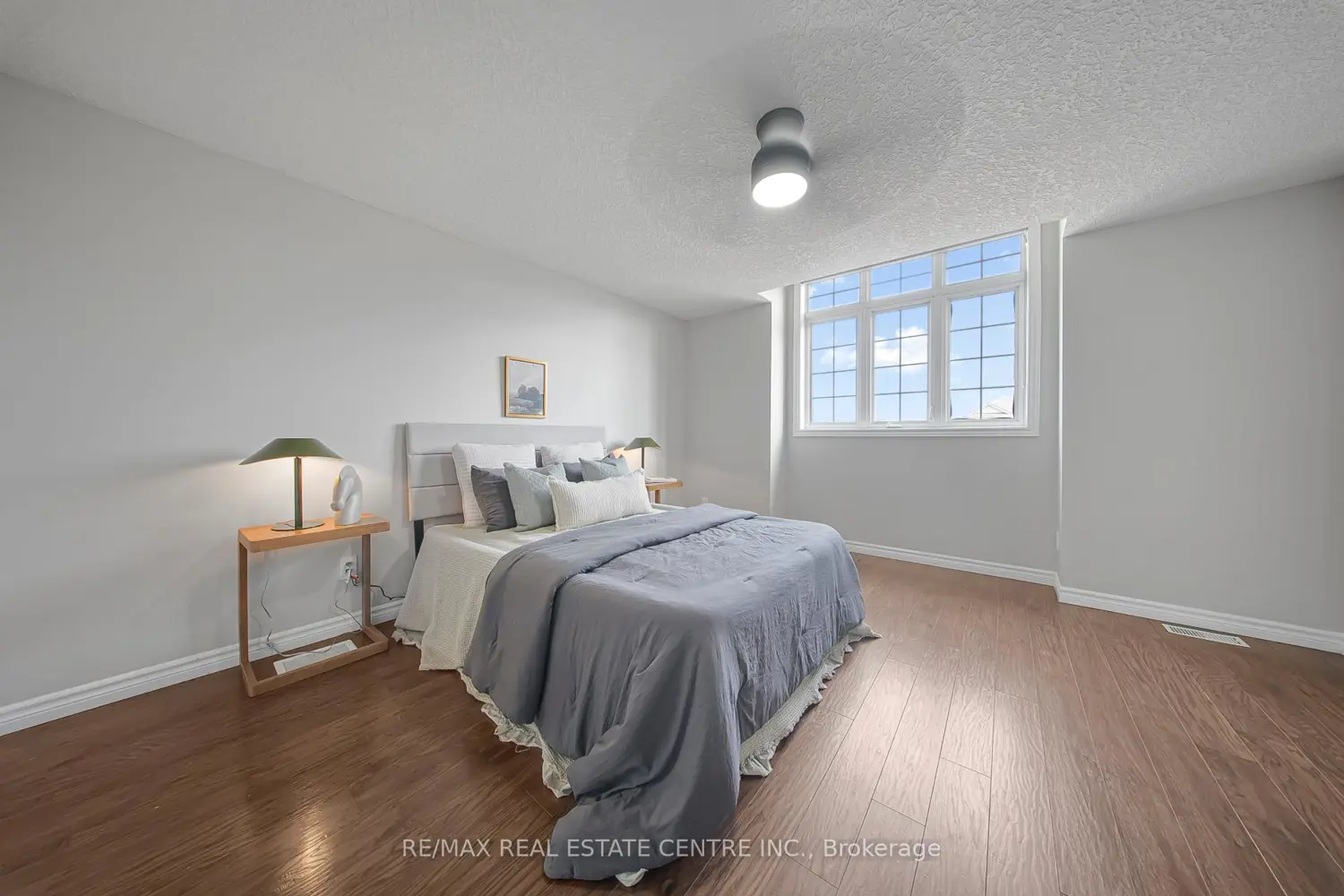 Additional image 11 of 864 Frontenac Crescent