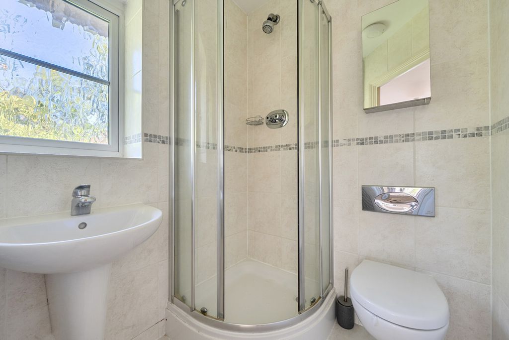 Additional image 17 of 2 bed flat for salePackhorse Road, Gerrards Cross, Buckinghamshire SL9