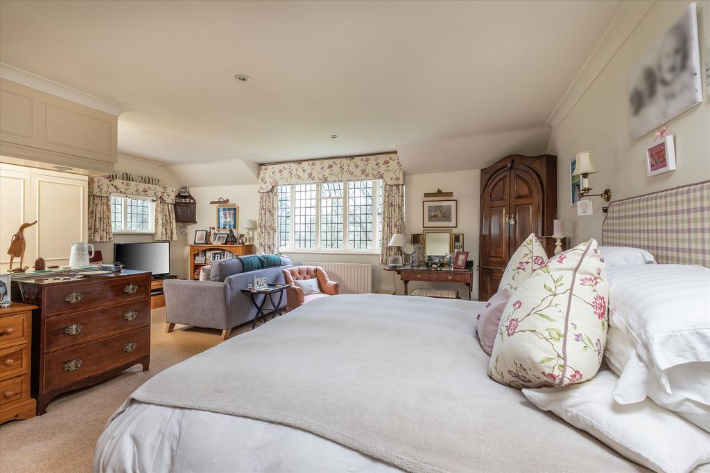 Additional image 15 of 7 bed detached house for saleWhitmead Lane, Tilford, Farnham, Surrey GU10