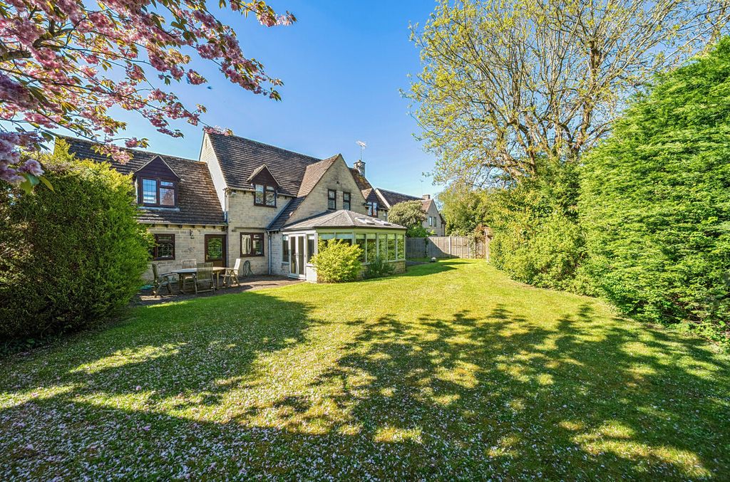 Additional image 2 of 5 bed detached house for saleKeble Lawns, Fairford, Gloucestershire GL7