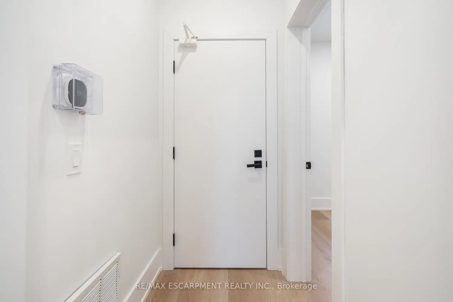 204 Balsam Avenue photo 3
