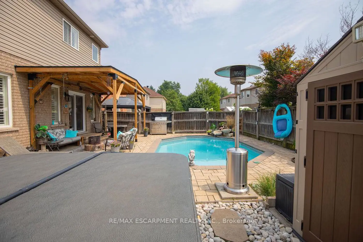 15 Meadowbank Drive photo 4