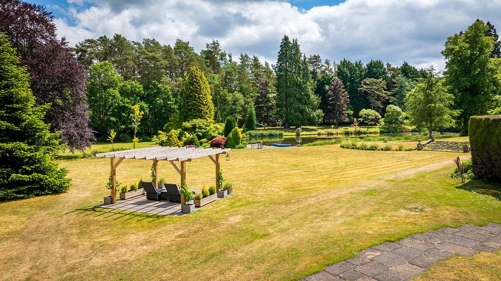 Additional image 11 of 8 bed detached house for saleTilford Road, Rushmoor, Farnham, Surrey GU10