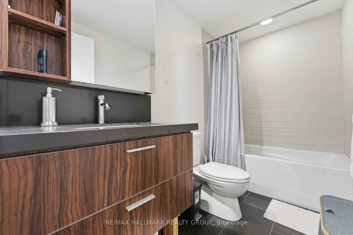 Additional image 13 of 360 Mcleod Street 313