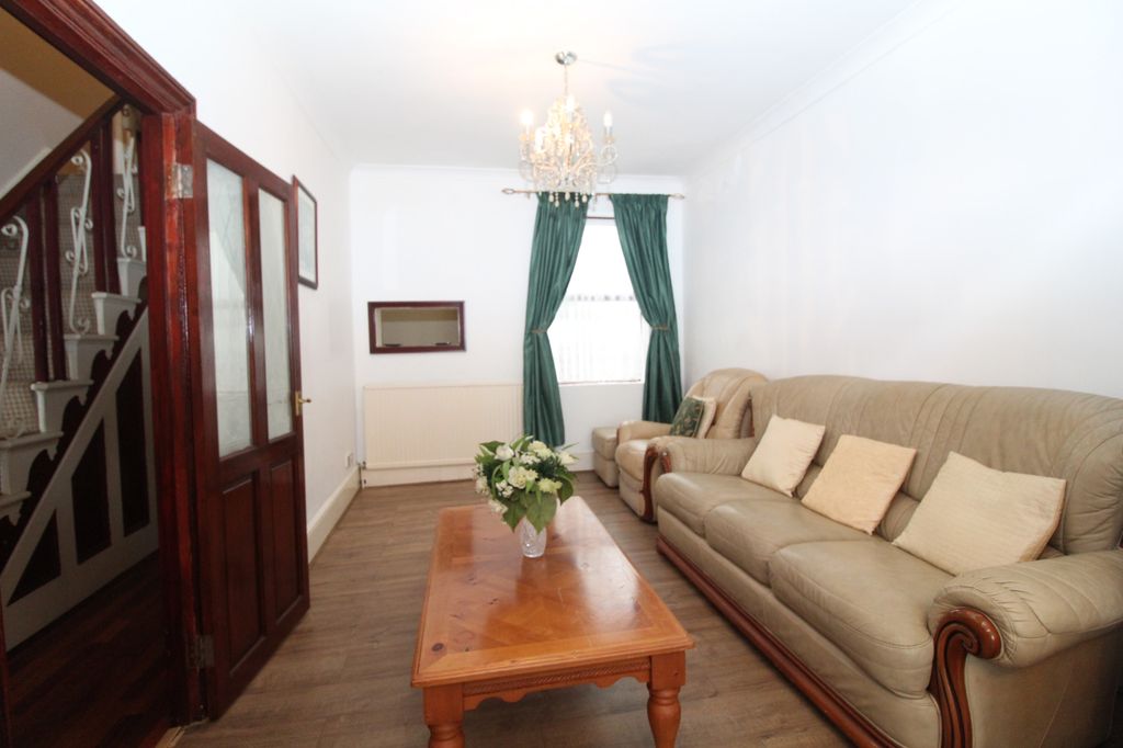 Additional image 3 of 4 bed detached house for saleNapier Road, Gillingham ME7