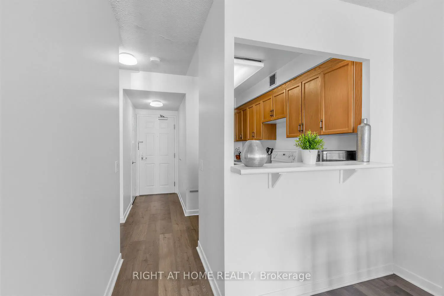 Additional image 6 of 284 Bloor Street 804