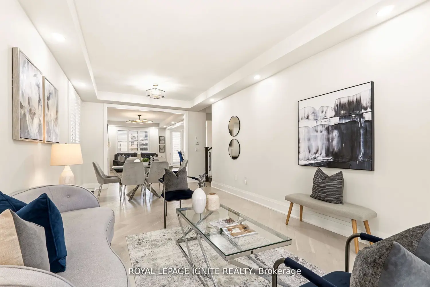 11 Jenwood Crescent photo 3