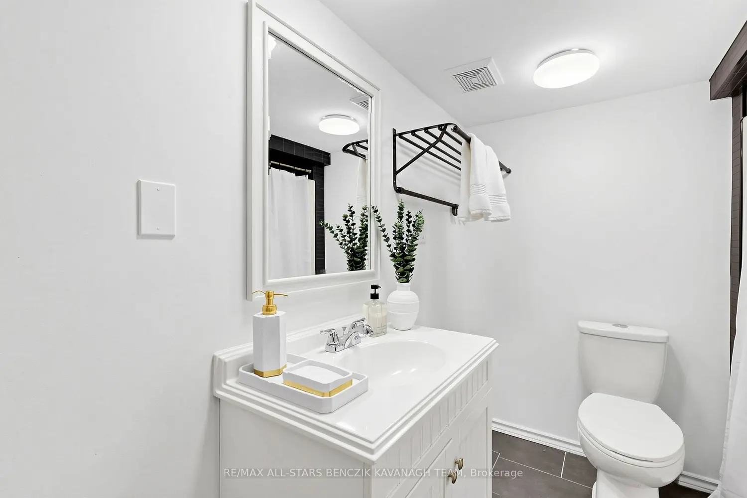 Additional image 6 of 522 Sheppard Avenue