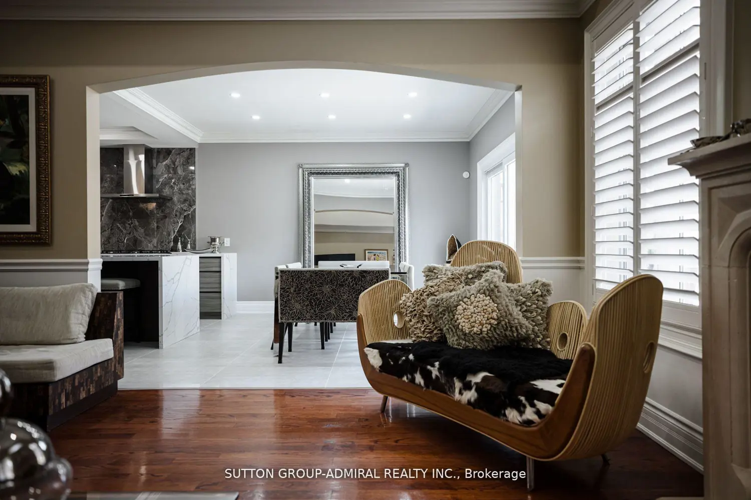 62 Bond Crescent photo 4
