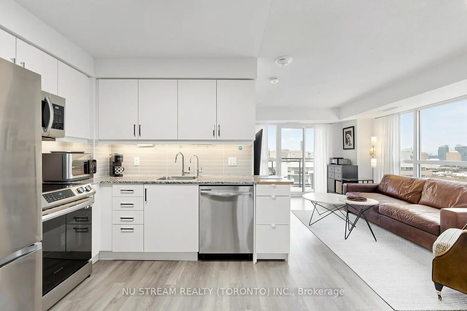 Additional image 8 of 20 Meadowglen Place 2109