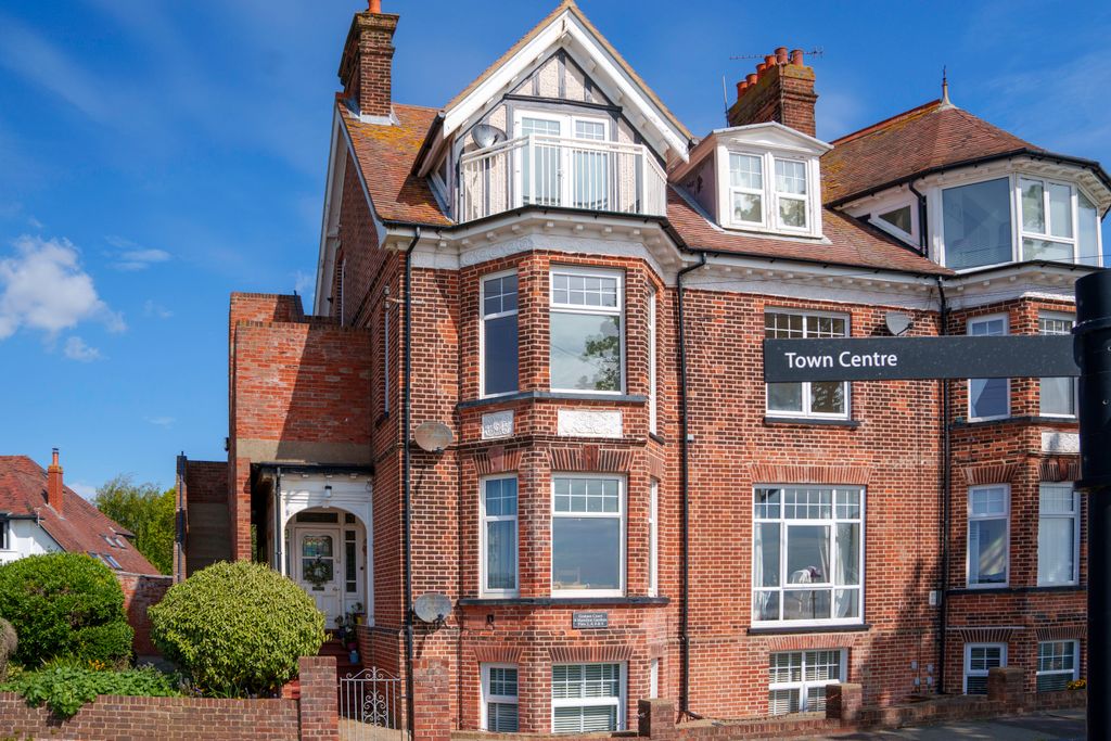 Additional image 19 of 2 bed flat for saleGraham Court, Hamilton Gardens, Felixstowe IP11