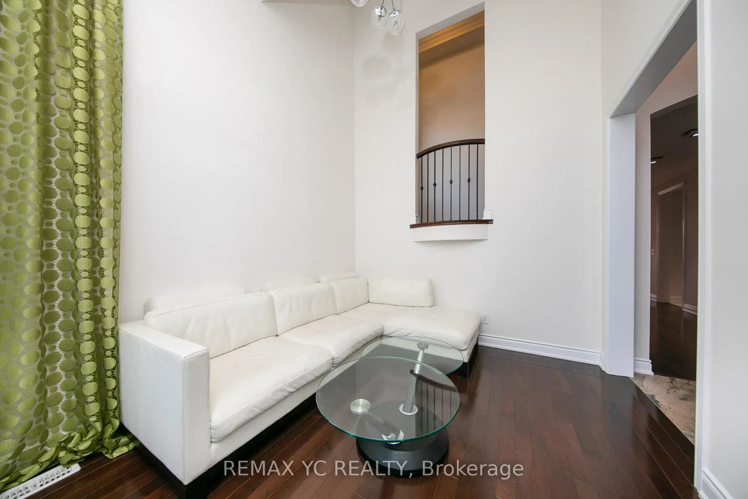 43 Laredo Drive photo 2