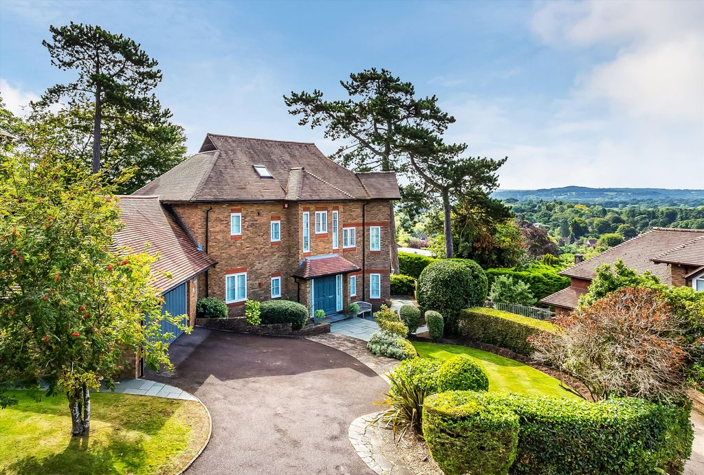 5 bed detached house for saleCrown Heights, Guildford, Surrey GU1