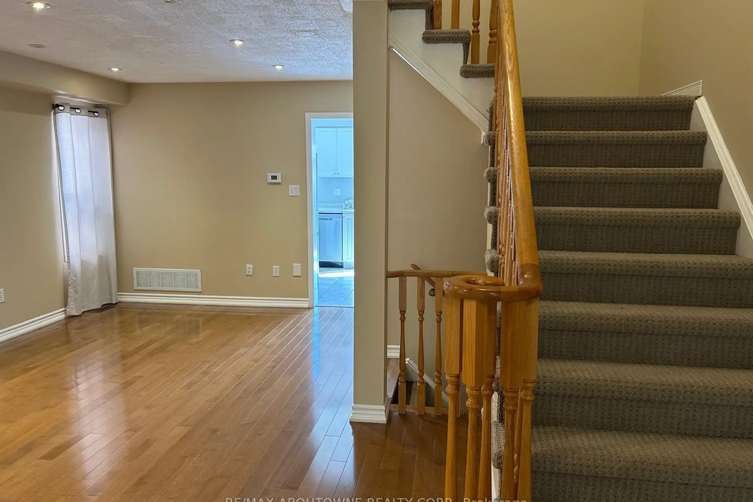 Additional image 3 of 2473 Lazio Lane