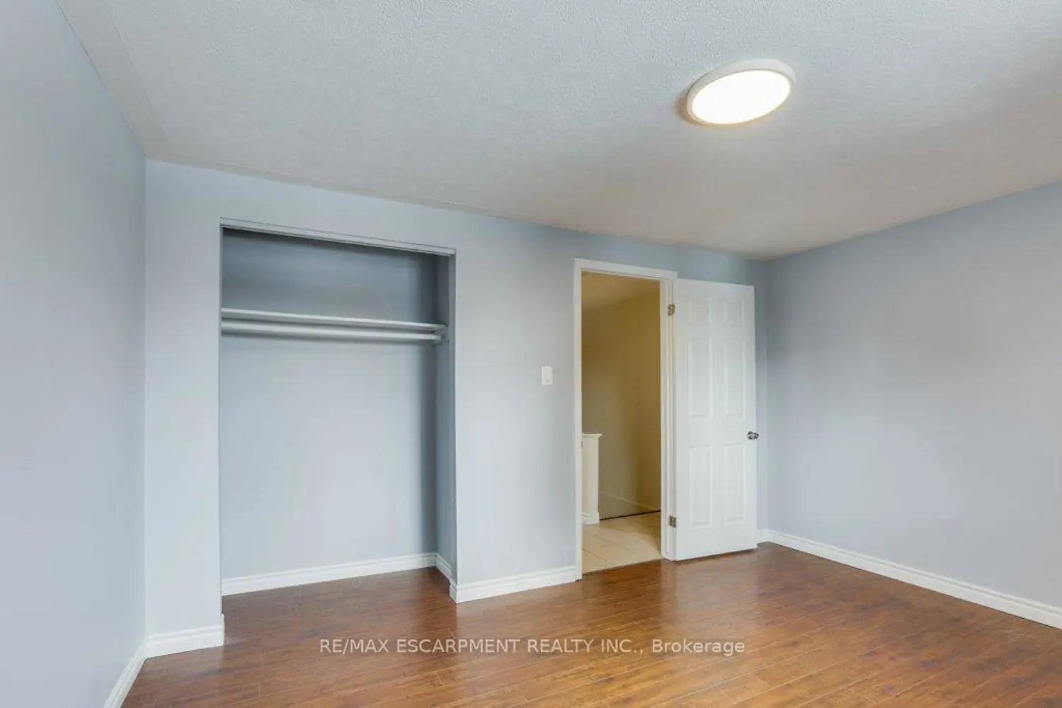 Additional image 11 of 900 James Street 5