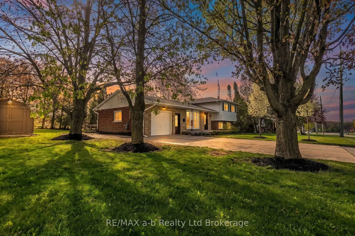 21 Peggy Avenue