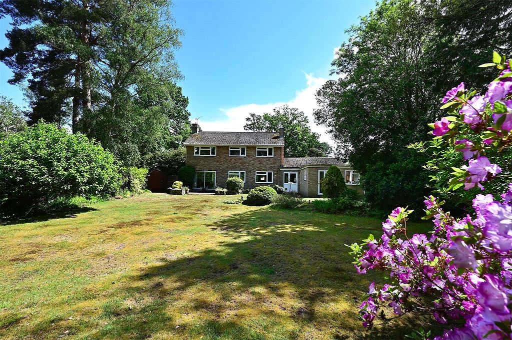 Additional image 4 of 4 bed detached house for saleDinorben Close, Fleet, Hampshire GU52