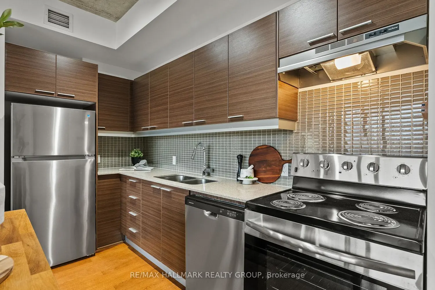 Additional image 6 of 354 Gladstone Avenue 332